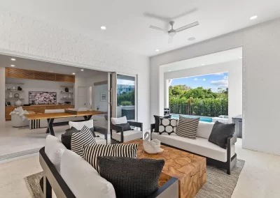 Indoor / Outdoor living